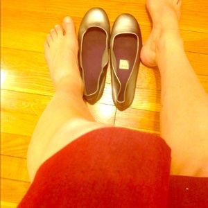 Well worn flats, used women's shoes size 7.5 👡